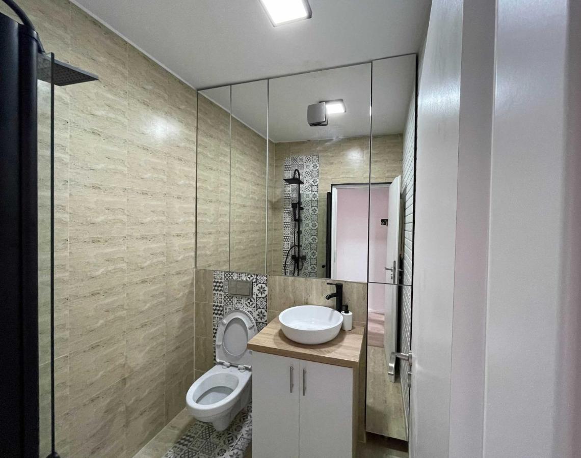 Platinum Luxury Apartment Near Presidential Palace Бухарест Экстерьер фото